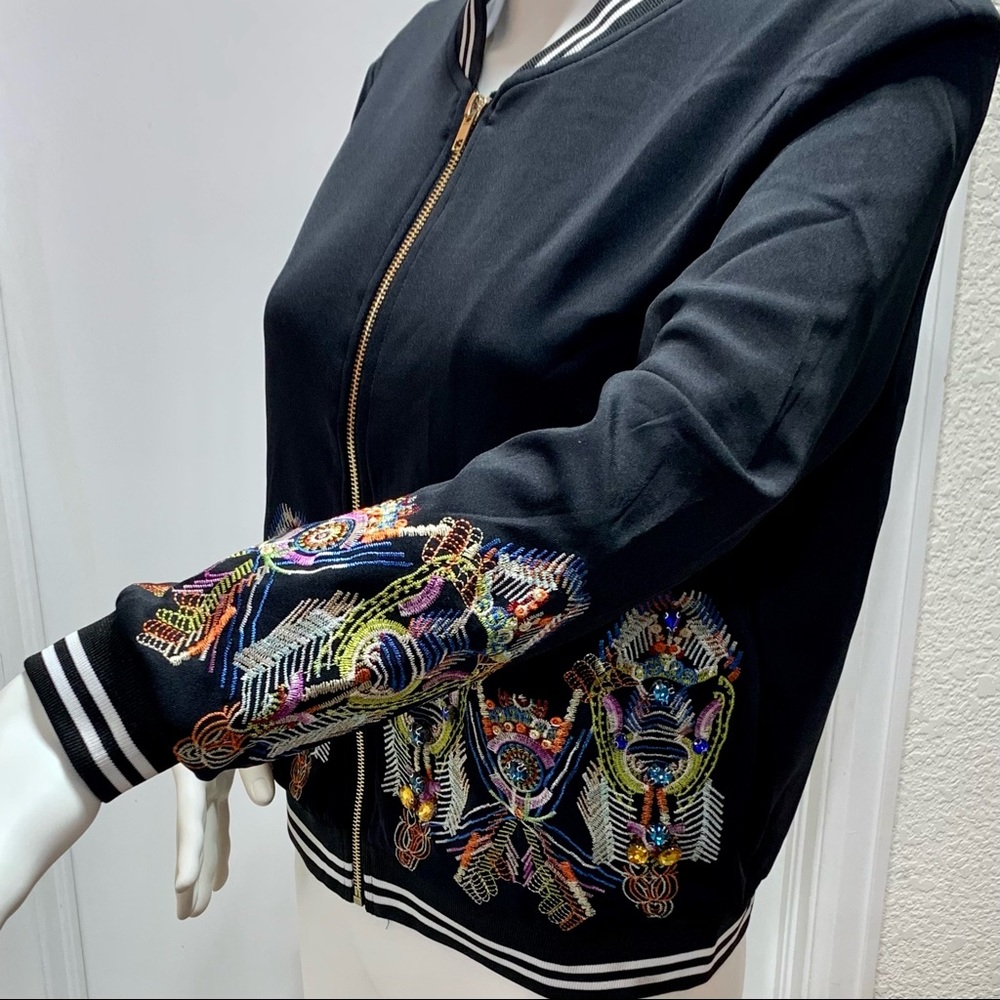 🔥NWOT🔥 Mod X Embroidered And Jeweled Zip Up Jacket - Picture 9 of 14